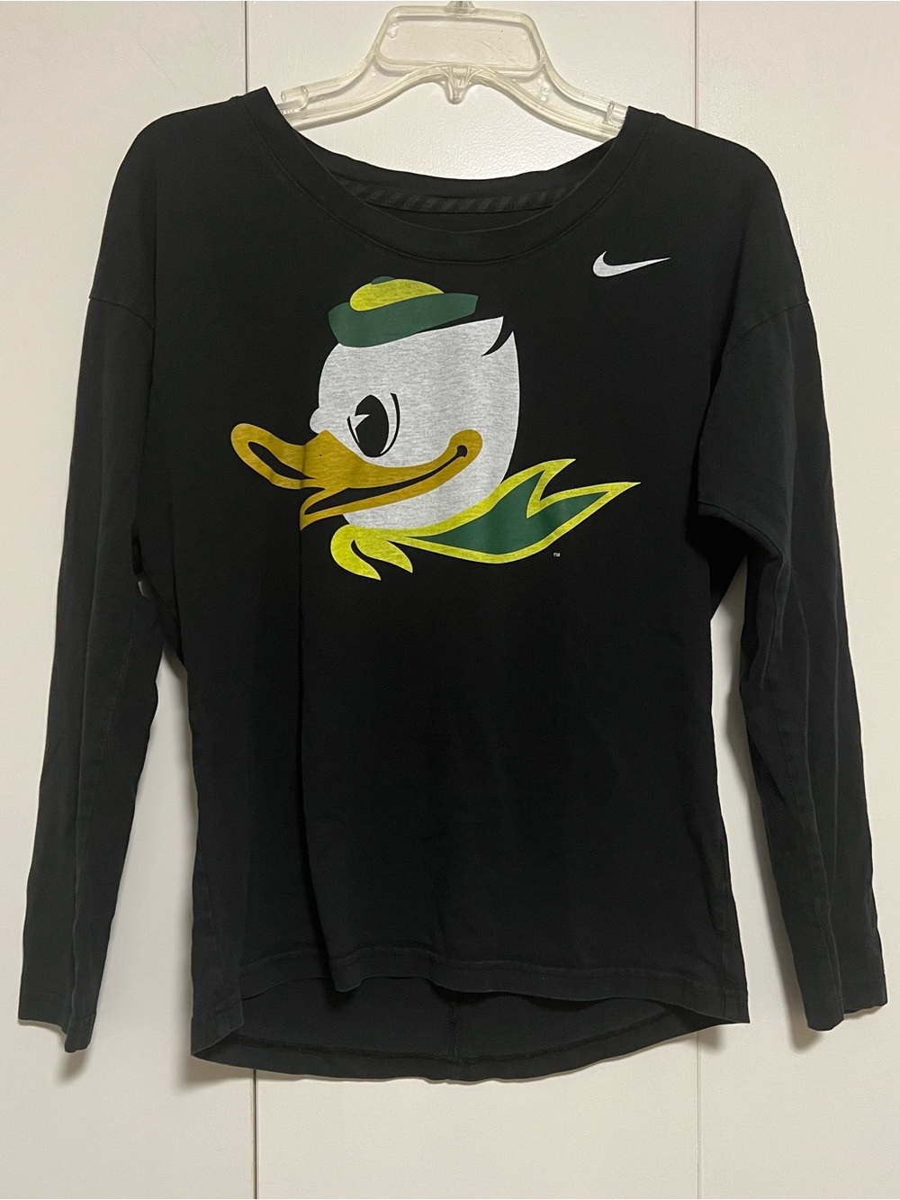 Nike Women’s S University of Oregon Vintage Ducks Logo Long Sleeve Shirt Black